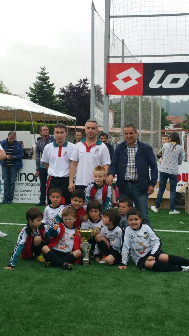 Noticia El Torneo San Bernabé llenó el Juan María Parés de ilusi. Noticia El Torneo San Bernabé llenó el Juan María Parés de ilusi.